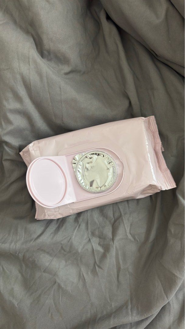 MAC Gentle Off Wipes Micellar Water (Category: Face Care) located in Pakil. Submitted by byvera (Listing ID 1405655789, Image 3). Description: - Brandnew (Selling as I haven’t finished my other one; I don’t go outside much.) - Immediately moisturizes and balances skin with an instant boost of hydration - Skin feels plumped and nourished - Purifies skin and gently removes makeup, smudges, dirt and oil - Leaves skin feeling clean and refreshed with