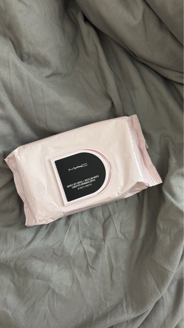 MAC Gentle Off Wipes Micellar Water (Category: Face Care) located in Pakil. Submitted by byvera (Listing ID 1405655789, Image 1). Description: - Brandnew (Selling as I haven’t finished my other one; I don’t go outside much.) - Immediately moisturizes and balances skin with an instant boost of hydration - Skin feels plumped and nourished - Purifies skin and gently removes makeup, smudges, dirt and oil - Leaves skin feeling clean and refreshed with