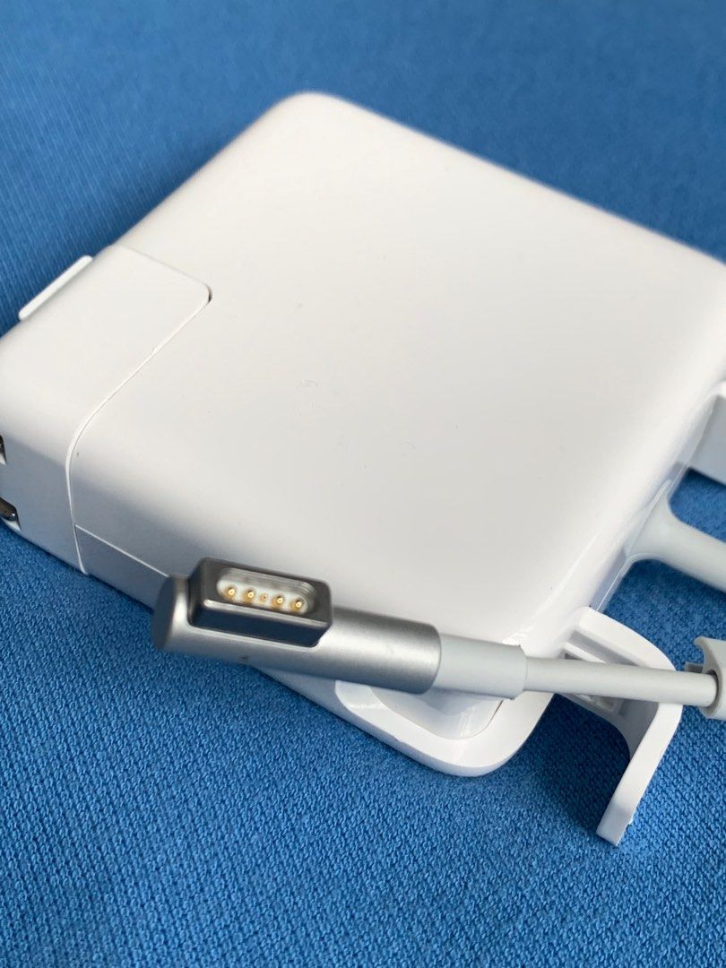 MacBook Charger L type 45W 60W 85W (Category: Chargers & Cables) located in San Juan City. Submitted by ph_gadgets_hub (Listing ID 1405627296, Image 1). Description: The MagSafe (L type)Power Adapter Charger, efficient charging at home, in the office, or on the go. It’s compatible MacBook Charger 💯% MacBook L type Charger😍 💯% Data sync supported 💯% MFI Certified 💯% Brand new WE ARE STILL ON SALE ❗️❗️❗️ MagSafe MacBook Charger (L Type) 45W - 