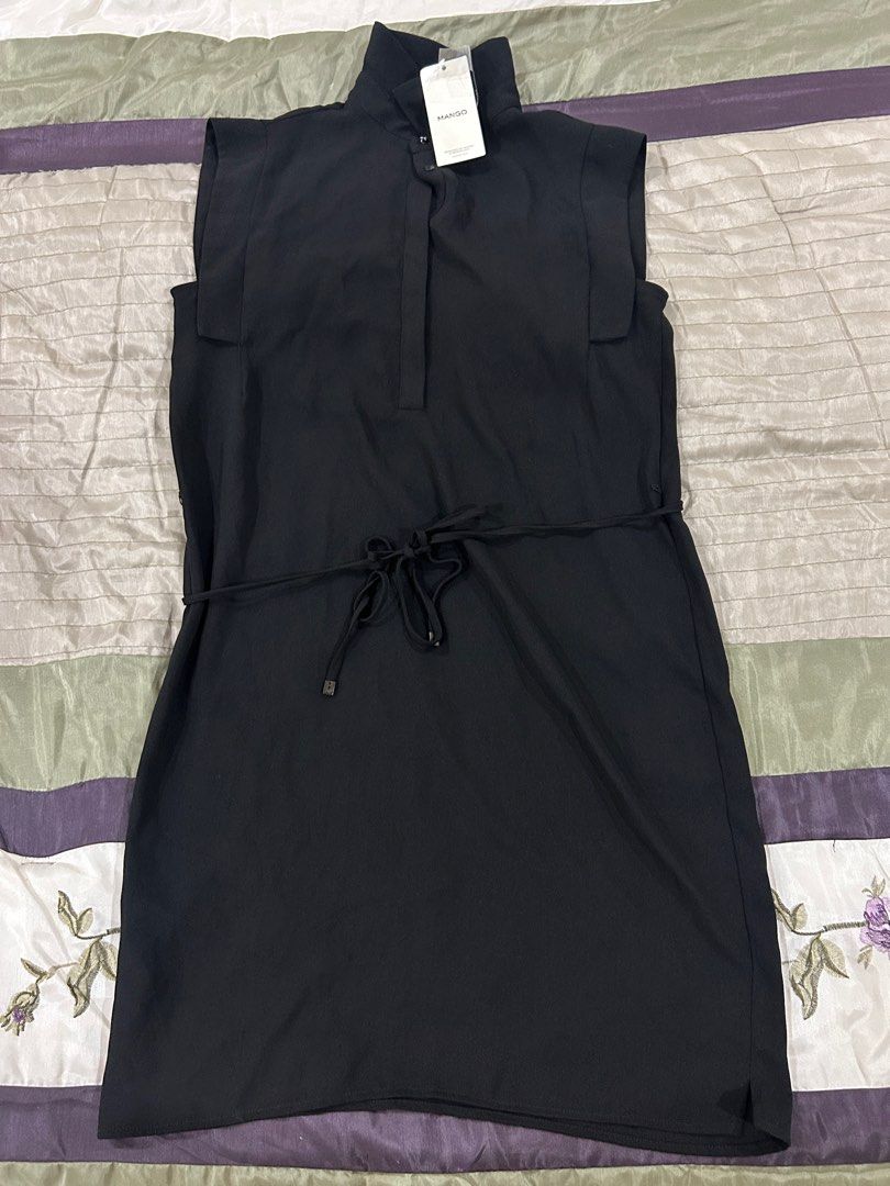 Mango Black Dress (sleeveless with collar) (Category: Dresses) located in San Juan City. Submitted by curatedbymae (Listing ID 1405570536, Image 1). Description: Item: Mango Black Dress (sleeveless with collar) - waist: 19 inches - bust: 17 inches - length: 32 inches Size: S (fits M) RFS: decluttering Mode Mode of Payment: GCASH/MAYA Shipping: Grab/Lalamove/J&T (Buyer will shoulder the shipping fee.) .