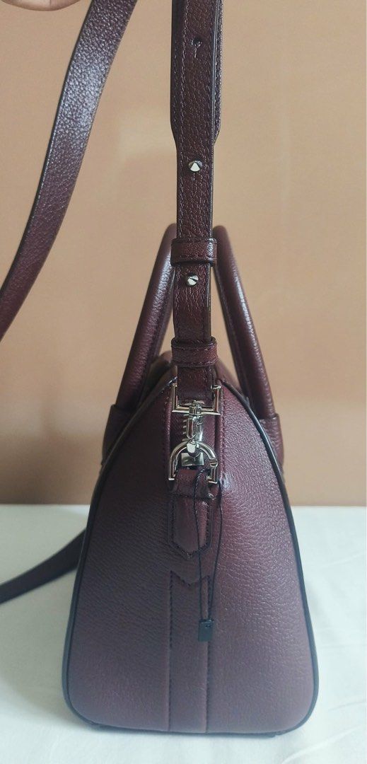mini antigona goat burgundy (Category: Luxury Bags & Wallets) located in Bauang. Submitted by rjae07 (Listing ID 1405681280, Image 2). Description: mini antigona 10/10 almost new with dust bag authentic.