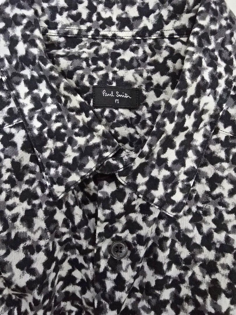 Paul Smith Men's Slim Fit LS Polo (Category: Tshirts & Polo Shirts ) located in Quezon City. Submitted by balnbas (Listing ID 1405643319, Image 3). Description: - Paul Smith men's long sleeve shirt - Unique black and white pattern - Classic collar and long sleeves - Slim fit, size M - Button-down closure - Made from 100% cotton - Machine washable - Dimes: 20" (W) x 30" (L) - Sold in another site at a significantly higher price - Payment through G