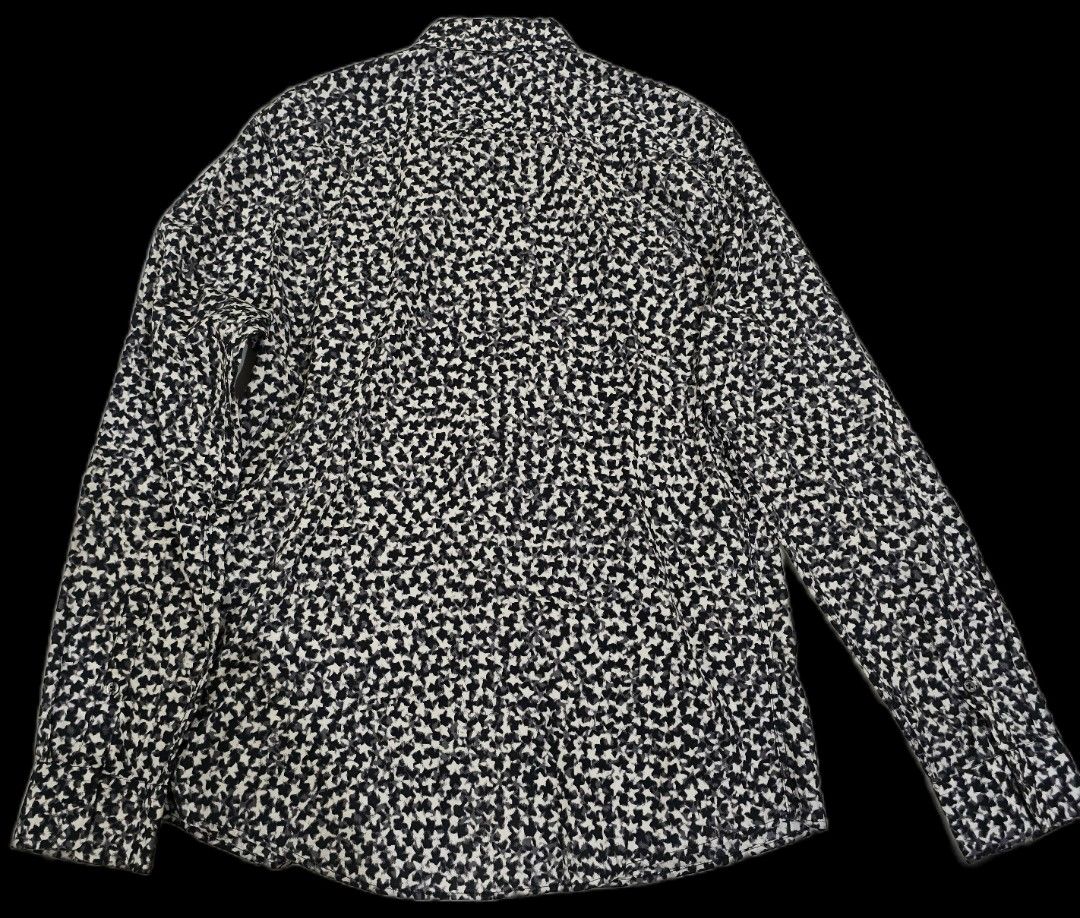 Paul Smith Men's Slim Fit LS Polo (Category: Tshirts & Polo Shirts ) located in Quezon City. Submitted by balnbas (Listing ID 1405643319, Image 2). Description: - Paul Smith men's long sleeve shirt - Unique black and white pattern - Classic collar and long sleeves - Slim fit, size M - Button-down closure - Made from 100% cotton - Machine washable - Dimes: 20" (W) x 30" (L) - Sold in another site at a significantly higher price - Payment through G