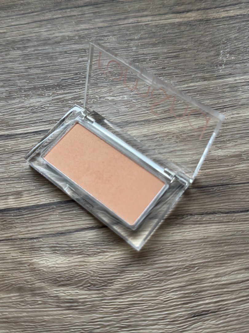 Romand Better than Cheek Blush - Pear Chip (Category: Makeup) located in Manila. Submitted by kasuminha (Listing ID 1405559306, Image 3). Description: Rom&nd Better Than Cheek blush in C04 Pear Chip Bought just last week, no more original box. Swatched twice with blush brush only but not my shade.