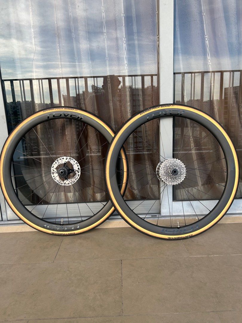 Roval C38 Disc Wheelset (Category: Parts & Accessories) located in Singapore. Submitted by westfalen (Listing ID 1405540427, Image 2). Description: Roval C38 Wheelset pair 21mm internal width Carbon rim Selling without rotor, cassette, tire.