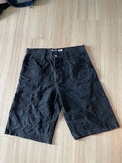 (Category: ) located in . Submitted by addz.thriftstore (Listing ID 1405535506, Image 1). Description: .
