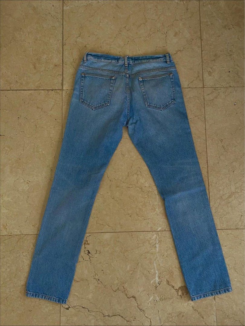 topman skinny jeans (Category: Jeans) located in Las Pinas. Submitted by cccurations (Listing ID 1405652161, Image 3). Description: 🔖 topman skinny jeans 🪡 brand: topman 🪡 size on tag: uk 32/eur 81cm/us 32 🪡 waist: 32” 🪡 length: 40” 🪡 leg hole: 13” 🪡 button fly 🔖 ₱350 🔖 comment “mine” to get the item! 🔖 comment “next” if you’re willing to get the item when the first miner failed to send their order form or settle the payment on time..