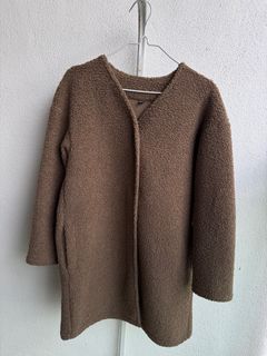 (Category: ) located in . Submitted by joyswardrobe (Listing ID 1405580844, Image 1). Description: .