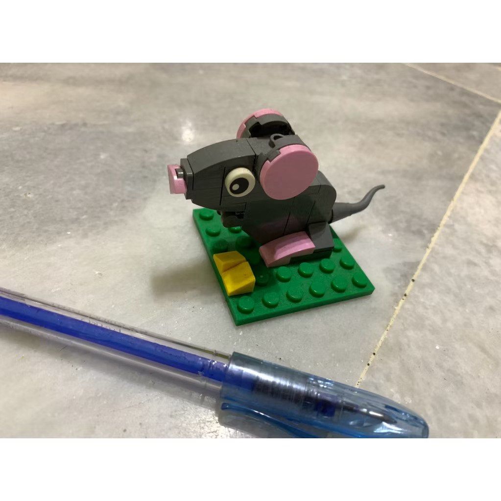 [used] LEGO Mouse with Cheese, Hobbies & Toys, Toys & Games on Carousell