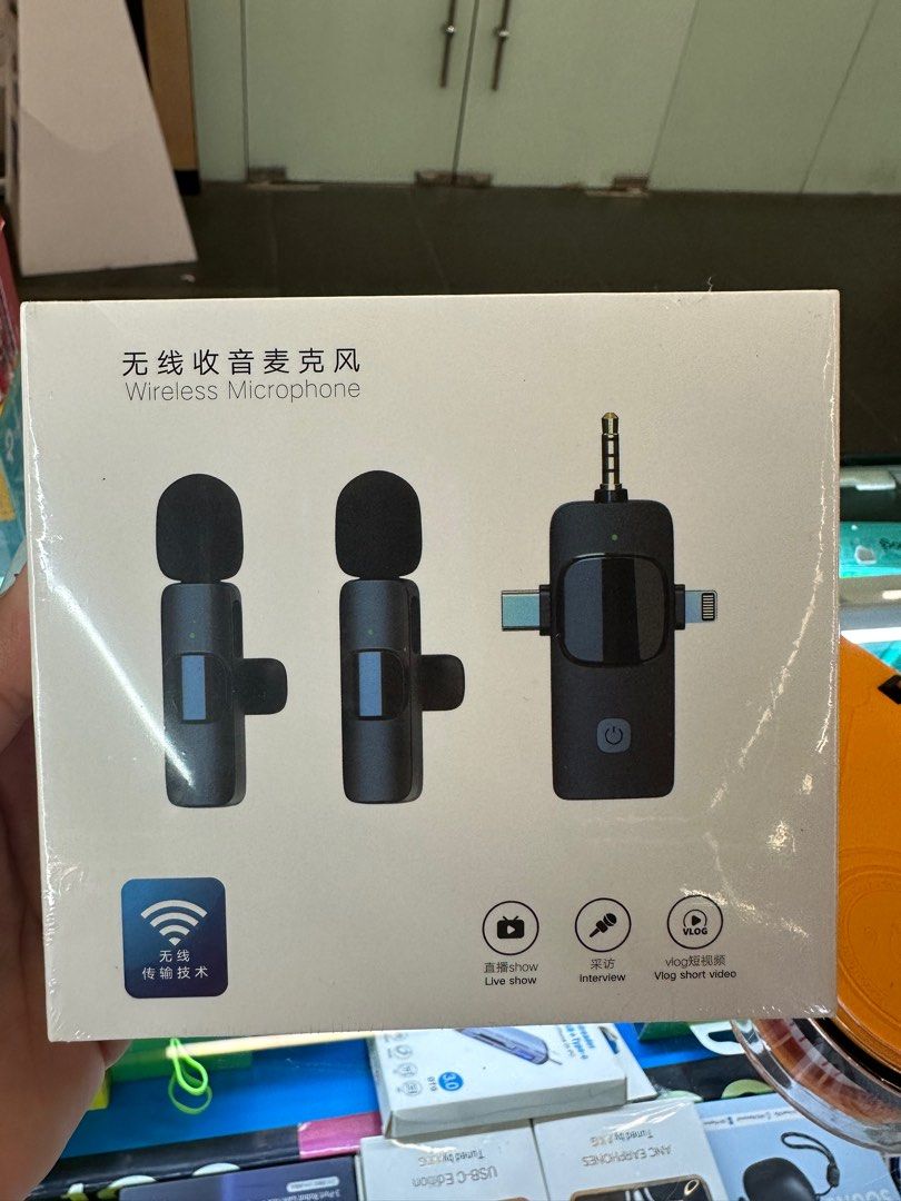 Wireless Microphone For Vlogging,Live selling (Category: Microphones) located in Taguig. Submitted by grassyyieeebeyb (Listing ID 1405550595, Image 1). Description: Brandnew Dual Mic.