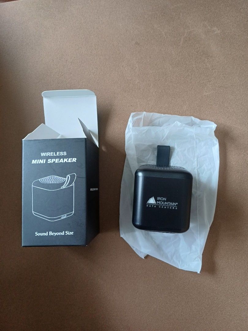Wireless mini speaker