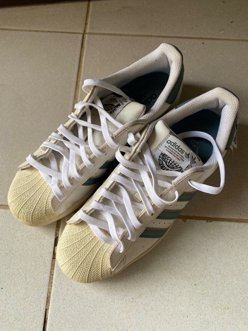 Adidas Superstar (Category: Sneakers) located in Davao. Submitted by genmate (Listing ID 1405760580, Image 2). Description: Adidas Superstar - size: US 9.5M - no heel drags - no box.