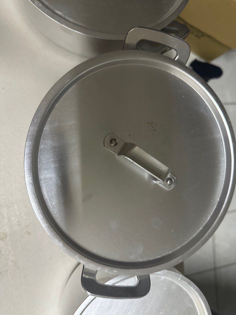 Aluminum cookware set ***NON-NEGOTIABLE*** (Category: Cookware & Accessories) located in Antipolo. Submitted by queens.collections (Listing ID 1405722956, Image 2). Description: 18cm 21cm 24cm Skuka1050xx.