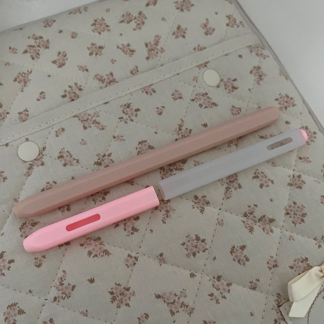 Apple Pencil Pro/2 Case (Category: Cases & Sleeves) located in Quezon City. Submitted by balletchrina (Listing ID 1405761195, Image 1). Description: .