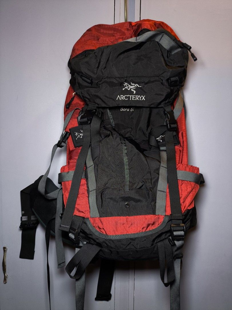 ARCTERYX BORA 60 (Category: Backpacks) located in Manila. Submitted by rewearables.mnl (Listing ID 1405895424, Image 1). Description: FOR SALE : ARCTERYX BORA 60 CONDITION: 9/10 COLOR RATE:10/10 ISSUE: MINOR SCUFF SA INSIDES ASKING PRICE :4000 **REWEARABLES PRODUCT DISCLAIMER** All thrift items are pre-loved and may show minor signs of wear or age. Please review photos and descriptions carefully before purchase. No returns or exchanges. We make e