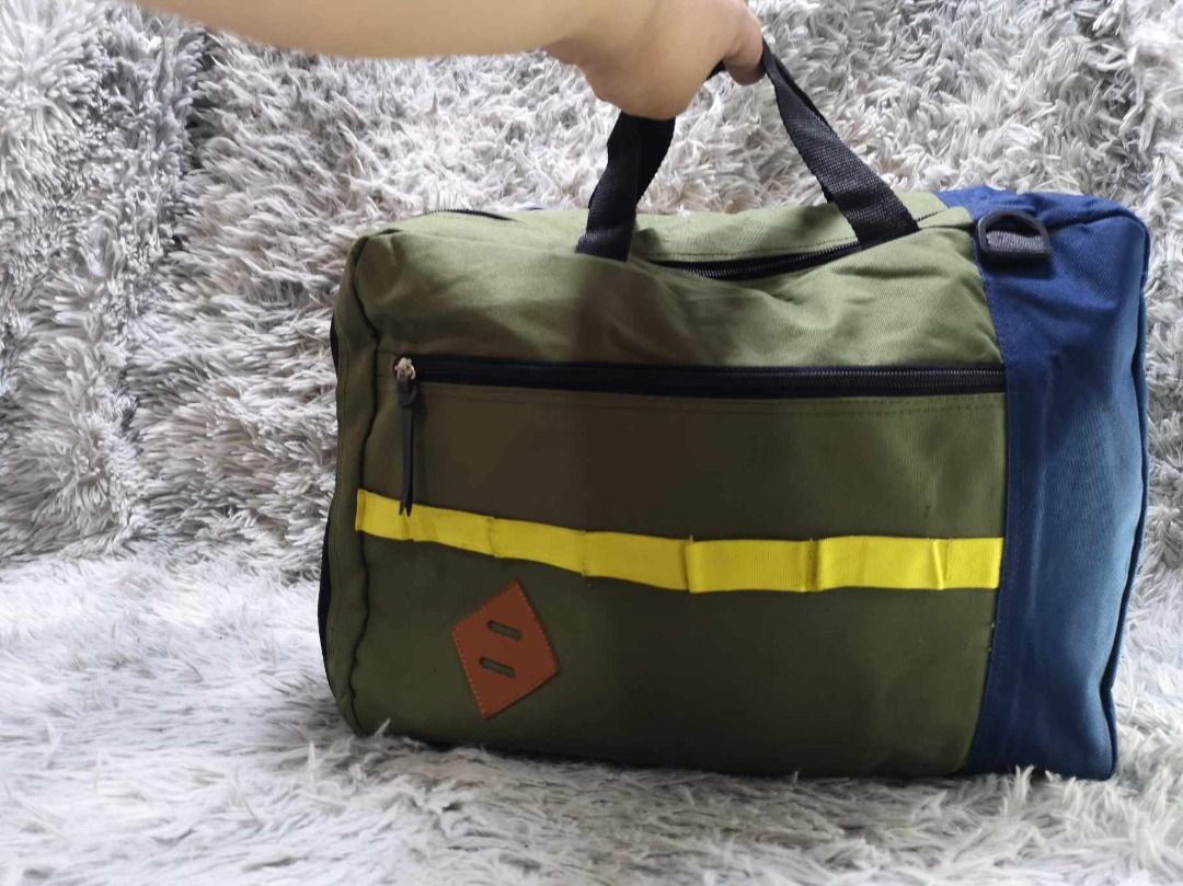 Army Green Backpack Bag (Category: Backpacks) located in Santa Cruz. Submitted by jmy_surplus.2 (Listing ID 1405804933, Image 2). Description: Size ; L - 17 W - 13 Color ; Army green Type ; Backpack bag Brand ; No brand Material ; Nylon Style ; Army green Zipper Closure backpack bag LR 72 JMY 5 Batch #167.