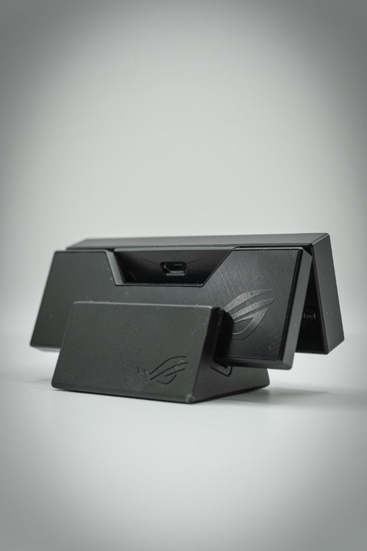 ASUS ROG Eye Webcam (Category: Webcams) located in Silang. Submitted by melstore (Listing ID 1405843096, Image 2). Description: The ASUS ROG Eye Webcam is a compact, foldable FULL HD webcam that you can bring and use anywhere, that features: - Full HD 1080p 60FPS - Beamforming Microphone with Clear and High-Quality Audio Recording - Wide Dynamic Range technology and Blue Glass - Compact and Foldable - Sleek black design - Aluminum-Alloy Base Inte