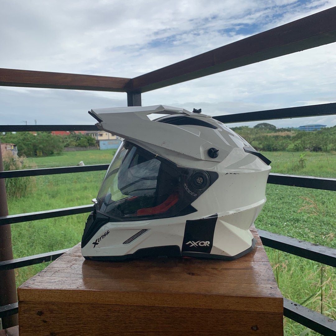 AXOR X-Cross Full Face Dual Visor Helmet (Category: Helmets and other Riding Gears) located in Manila. Submitted by shardz07 (Listing ID 1405762261, Image 2). Description: AXOR X-Cross Solid Color Full Face Dual Visor Adventure Motorcycle Helmet Size: XL BOUGHT from 🍊 app for 5000 in picture 6th.