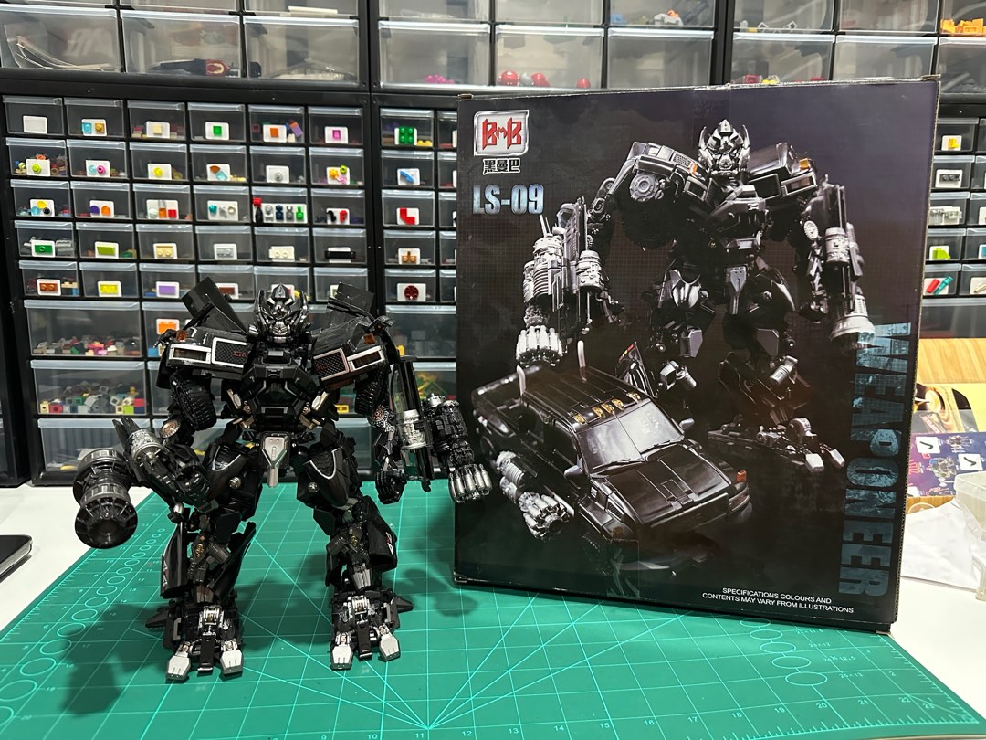 Black Mamba Transformable Robot - AW-01 / LS-09 Armored Warrior ...