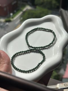 (Category: ) located in . Submitted by Jadeite88 (Listing ID 1405726573, Image 1). Description: .