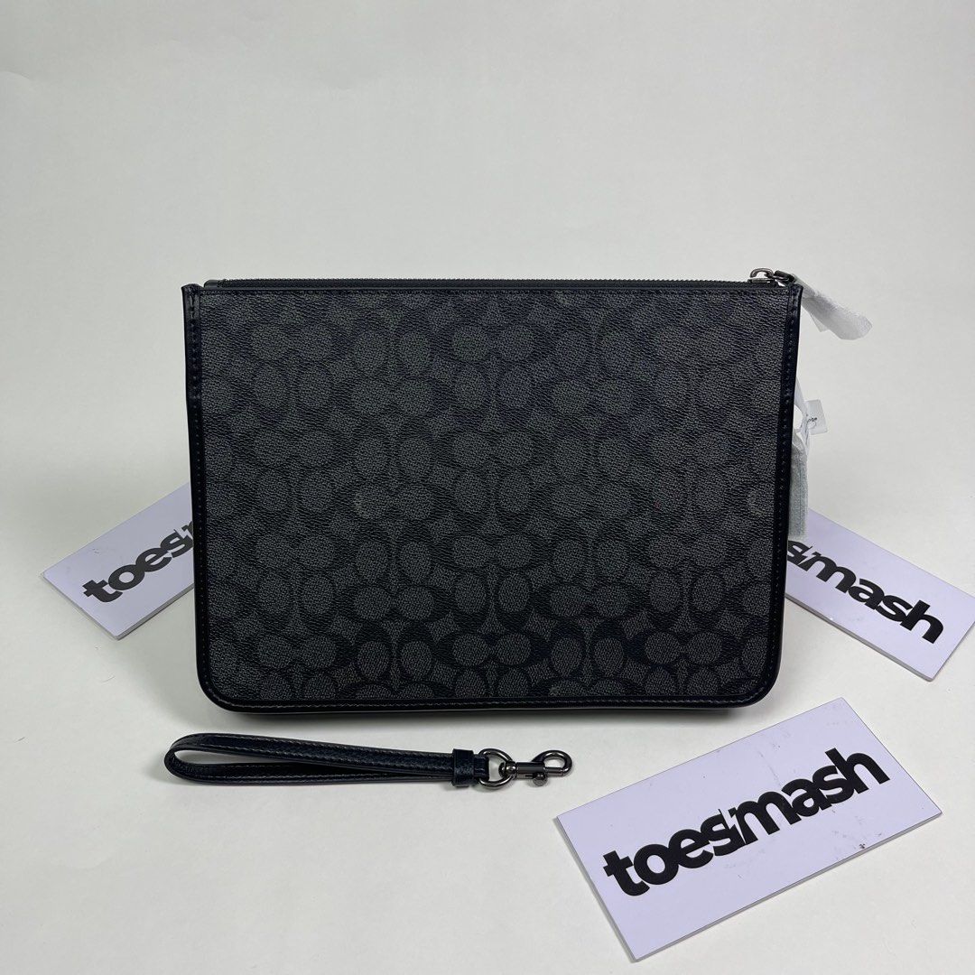 Coach Charter Clutch Bag (Category: Luxury Bags & Wallets) located in Manila. Submitted by toesmash (Listing ID 1405896119, Image 1). Description: Brandnew Onhand Authentic Dm to purchase.