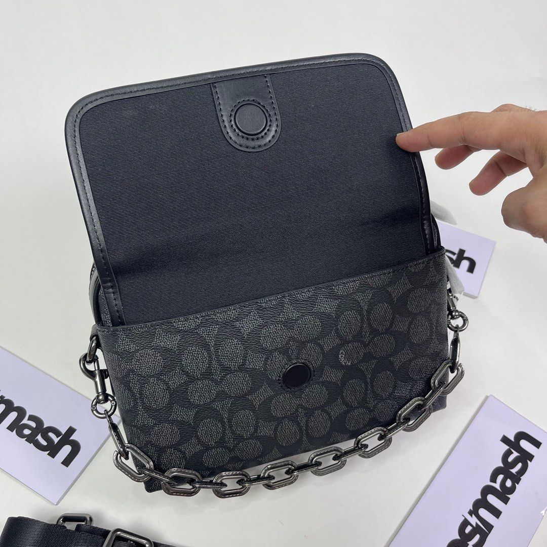 Coach Charter Flap 24 (Category: Luxury Bags & Wallets) located in Manila. Submitted by toesmash (Listing ID 1405896286, Image 2). Description: Brandnew Onhand Authentic Dm to purchase.