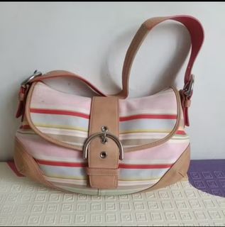 (Kategori: ) berada di . Dikirim oleh declutteringlemariku (ID iklan 1384677451, Gambar 1). Deskripsi: .