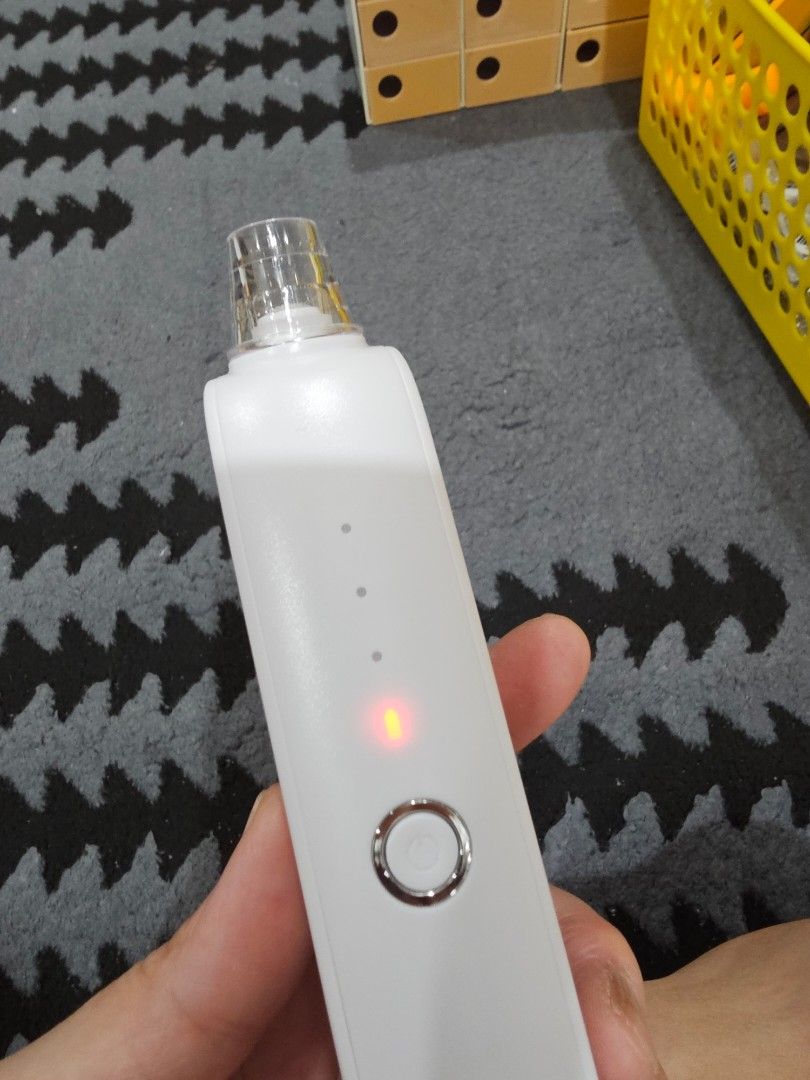Common Haus Super Sucking Pore Vacuum Cleaner (Category: Face Care) located in Manila. Submitted by katiemaxxie (Listing ID 1405885372, Image 3). Description: - Common Haus pore vacuum cleaner - Removes sebum and blackheads - Comes with multiple attachments - Includes a charging cable - Features an on/off button and indicator lights - Brand new, in original packaging.