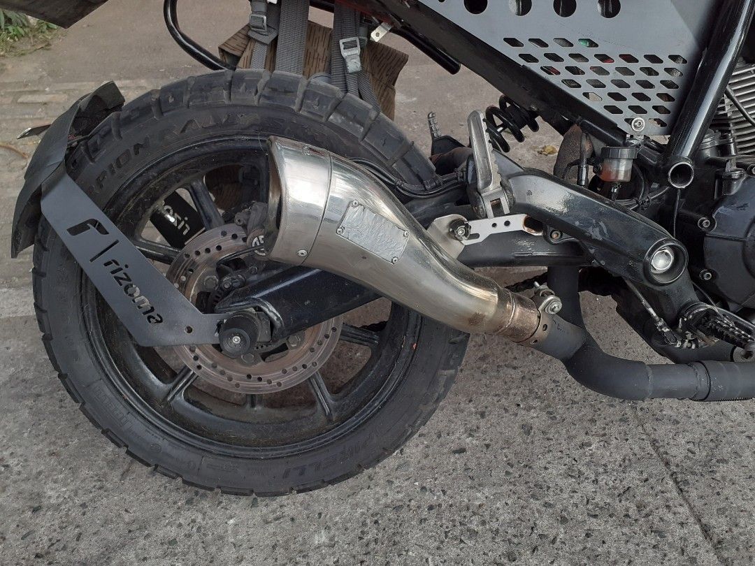 Ducati Scrambler Sixty2 2016 Motorcycle (Category: Motorbikes for Sale) located in Paranaque City. Submitted by donjuan_thegreat (Listing ID 1405888801, Image 2). Description: In very good running condition 290K Registered until 2026 DESMO done March 2026 ✅ New Speedometer New Battery installed November 2025 Leo Vince muffler Parts regularly maintained and purchased through Ducati Barcelona✅ Sliders white and yellow auxiliary lights Tall and wide