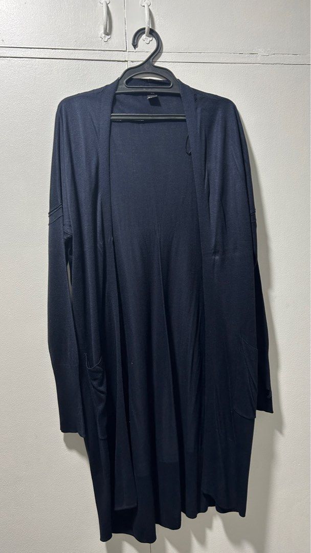 H&M Long Cardigan - Black - Size M (Category: Coats, Jackets and Outerwear) located in Marikina City. Submitted by 333jacky333 (Listing ID 1405791333, Image 1). Description: Suuuper oversized, mahaba and cozy. Used it a lot sa office dati. - H&M Black Cardigan - Size: M - Design: Open front, long sleeves - Features: Two front pockets - Color: Black - Style: Perfect for layering - Condition: Excellent.