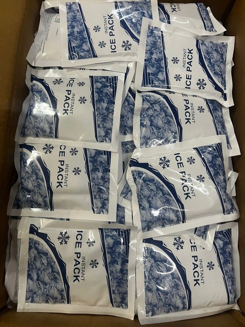 Instant Ice Pack Disposable (Category: Medical Supplies & Tools) located in Manila. Submitted by kairos_luckyonlineshop (Listing ID 1405772253, Image 2). Description: min.of 12pcs.