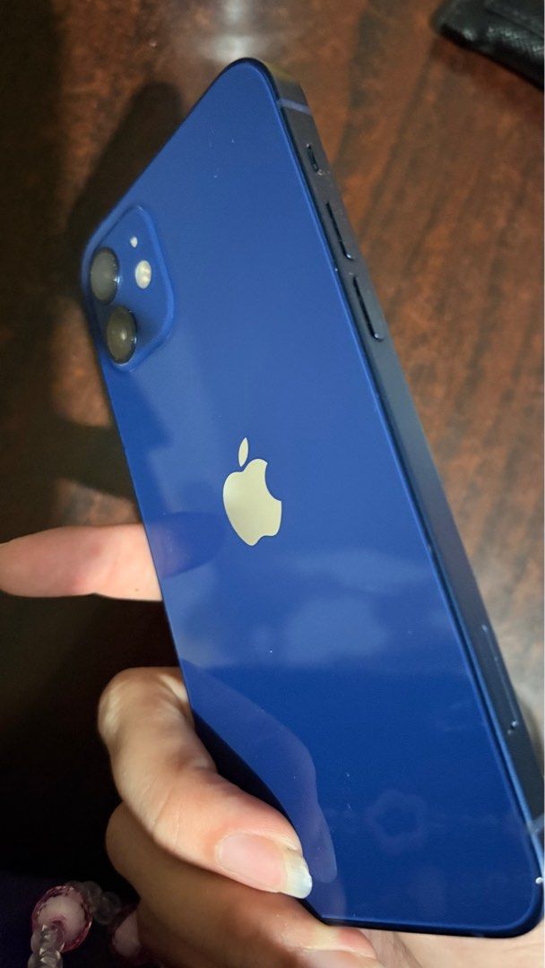 IPHONE 12 (64 gb) (Category: iPhone 12 Series) located in Bacoor. Submitted by iamannie_12 (Listing ID 1405805172, Image 2). Description: • lady owned • no issues • very smooth • battery health: 78% • free cases • with box and complete accessories .