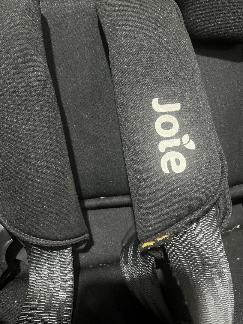 Joie Steadi Car Seat 0+/1 (Category: Car Seats) located in Mandaluyong City. Submitted by gdomingo (Listing ID 1306582163, Image 3). Description: Joie Steadi Car Seat – RUSH SALE! Used twice • Bought for ₱10,000 • Big discount! Selling my Joie Steadi car seat, barely used and mostly stored. Still very clean and functional—great for newborn to toddler age. Disclosure: Tiny chip on one strap Peeling under the newborn foam insert (not visible when i