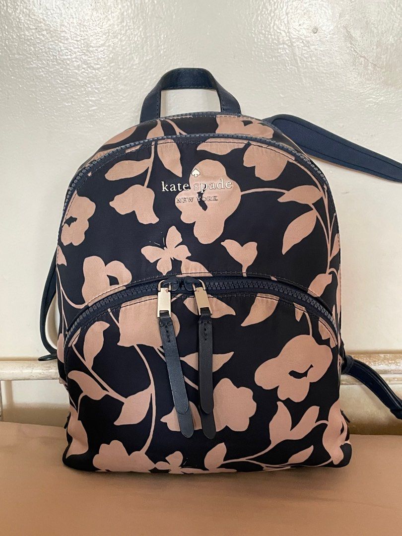 Kate Spade Karissa Medium Backpack in Garden Vine (Category: Luxury Bags & Wallets) located in Manila. Submitted by twin.trends (Listing ID 1405758367, Image 1). Description: Selling low, 💯 Original RFS: Decluterring.