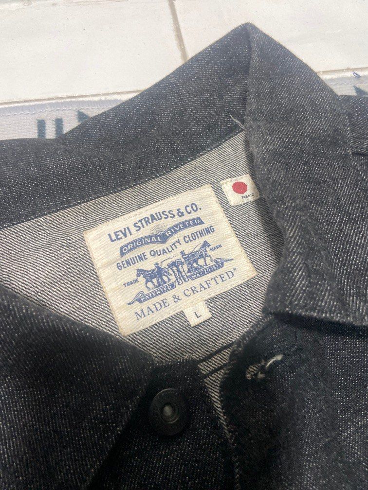 levis type 2 big e jacket (Category: Activewear) located in Bagan Datoh. Submitted by thesetor_ (Listing ID 1405852634, Image 3). Description: pit 26 inci labuh 27 inci saiz di tag L kondisi 9.5/10 warna hitam japan fabric.