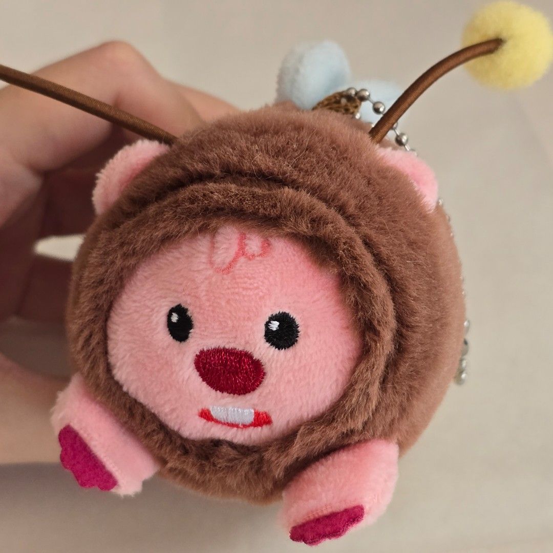 Loopy Bee Plushie Keychain (Category: Plushies & Soft Toys) located in Bacoor. Submitted by y_things (Listing ID 1405716578, Image 3). Description: Loopy Bee Plushie Keyring Bought from China MOP: bdo gcash landbank maribank MOD: sdd jnt ggx.