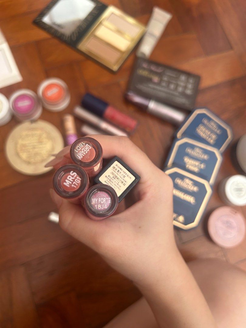Makeup clearance bundle (Category: Makeup) located in Singapore. Submitted by violet.staycations (Listing ID 1405740745, Image 8). Description: Fenty pro filt’r foundation and concealer, all-over metallic powder raspberry rave Tarte make believe in yourself palette Fenty blotting powder in universal Tarte shape tape concealer, amazonian clay blush, tartiest pro glow to go palette Colourpop super shock shadow, jelly pop shadow, ultra glossy lip, D