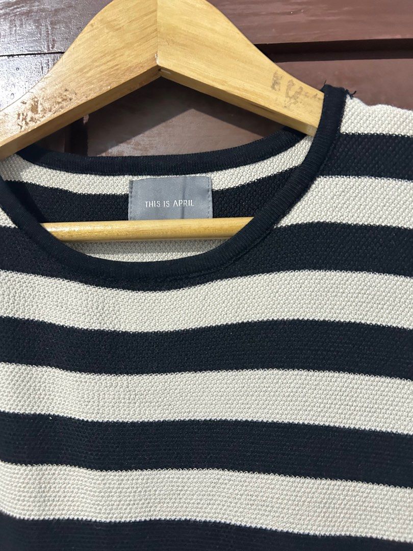 Mididress This Is April Stripe Dress Hitam Putih Knit Premium Dress Panjang Knit (Kategori: Gaun & Rok) berada di Pekanbaru. Dikirim oleh curatedbytiy (ID iklan 1405796078, Gambar 3). Deskripsi: Ld 106-128 P 120 Tidak ada minus Belum dipakai .