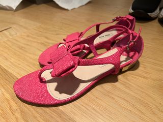 （分類：）位於 。 由 sharecloset 提交（商品編號 1405727317，圖片 1）。簡介： 。