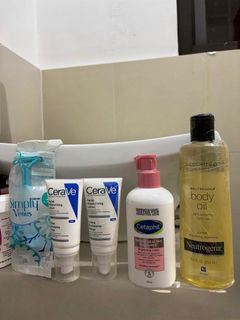 (Category: ) located in . Submitted by wardrobepass (Listing ID 1405770652, Image 1). Description: .