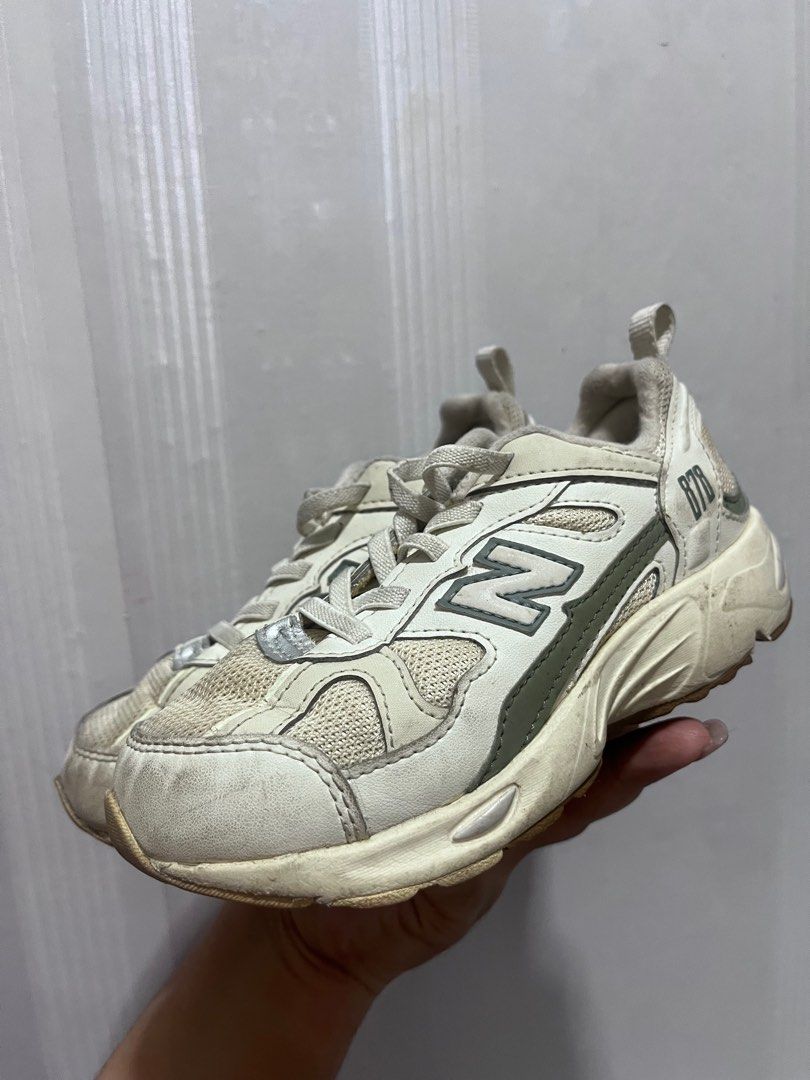 New Balance 878 Sneakers (Category: Babies & Kids Fashion) located in San Juan City. Submitted by raidjesscloset (Listing ID 1405735824, Image 3). Description: Original 100%. Size 12C US. or 17.5 cm. Lightly Used, Dirty lang because of storage. Like new pa pag nalabhan. Super steal!!.