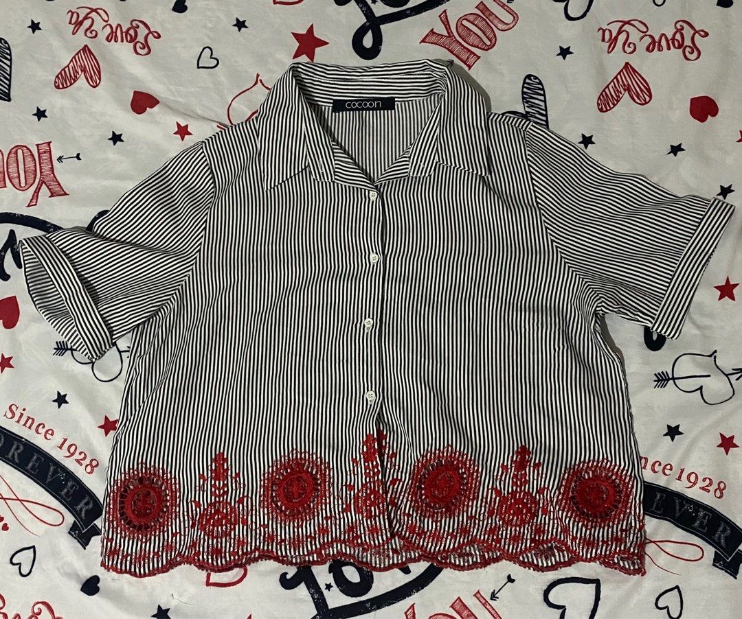 New Cocoon Striped Blouse with Embroidery (Category: Blouses) located in Kidapawan. Submitted by thriftfi.t (Listing ID 1405837927, Image 1). Description: - Cocoon striped blouse - Embroidered hemline - Short sleeves - Collared neckline - Button-down - Lightweight fabric - Perfect for a casual look MoP: Instapay QR code (to be send by the seller) No COD No cancellations or bogus buyers.