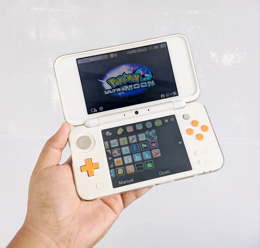New Nintendo 2DS XL Complete Box (Category: Nintendo) located in Plaridel. Submitted by tocilevelup011317 (Listing ID 1405896589, Image 3). Description: FOR SALE: NINTENDO 2DS XL WHITE + YELLOW 32GB CFW COMPLETE IN BOX ✅ COP AND MEET UP ✅ Can do video call to check unit ✅ 9/10 CONDITION ✅ BOTH SCREENS ARE GOOD ✅ CAN REQUEST DS/3DS GAMES ✅ 7 DAYS WARRANTY FOR PEACE OF MIND INCLUSIONS : UNIT MANUAL AR CARD CHARGER 32 GB MMC CLEAR CASE ORIG STYLUS .