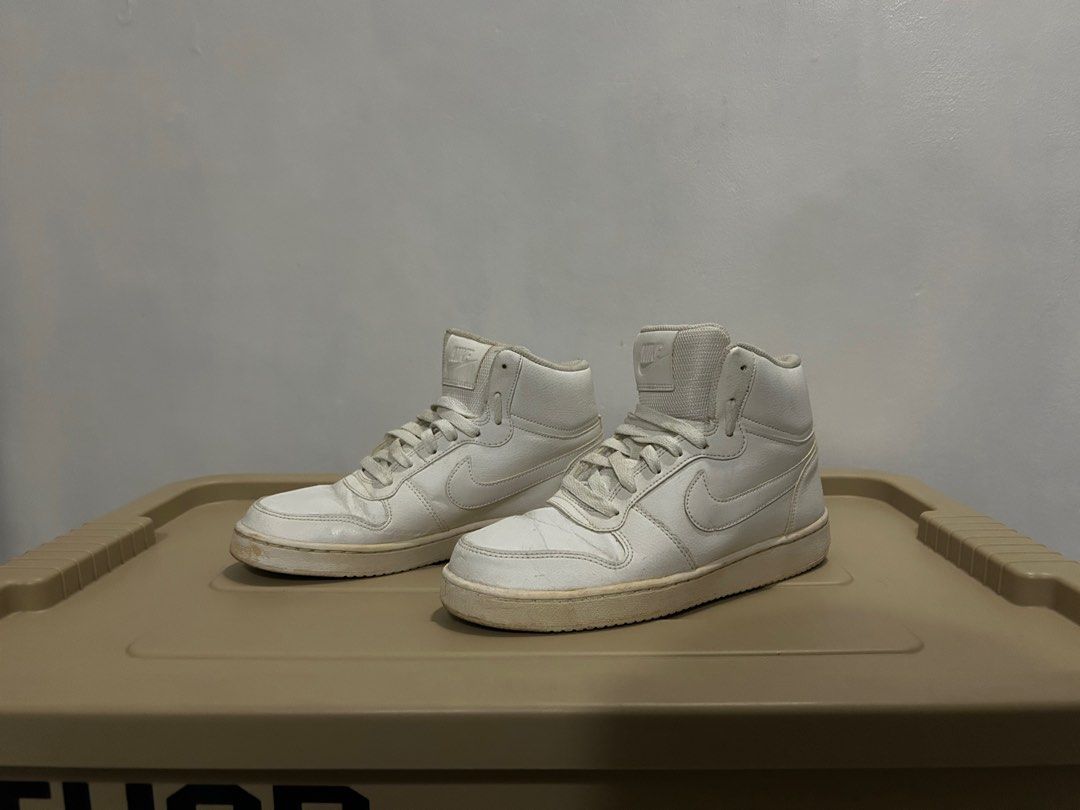 Nike Ebernon Mid White Size US 8 EUR 39 (Category: Sneakers) located in Antipolo. Submitted by thegoodgoods784 (Listing ID 1405831662, Image 2). Description: Nike Ebernon Mid White Size US 8 EUR 39 Bought in Japan Used twice sa Japan, good as new, di pudpod Issue: Yellow sole, natambak Rfs: decluttering.