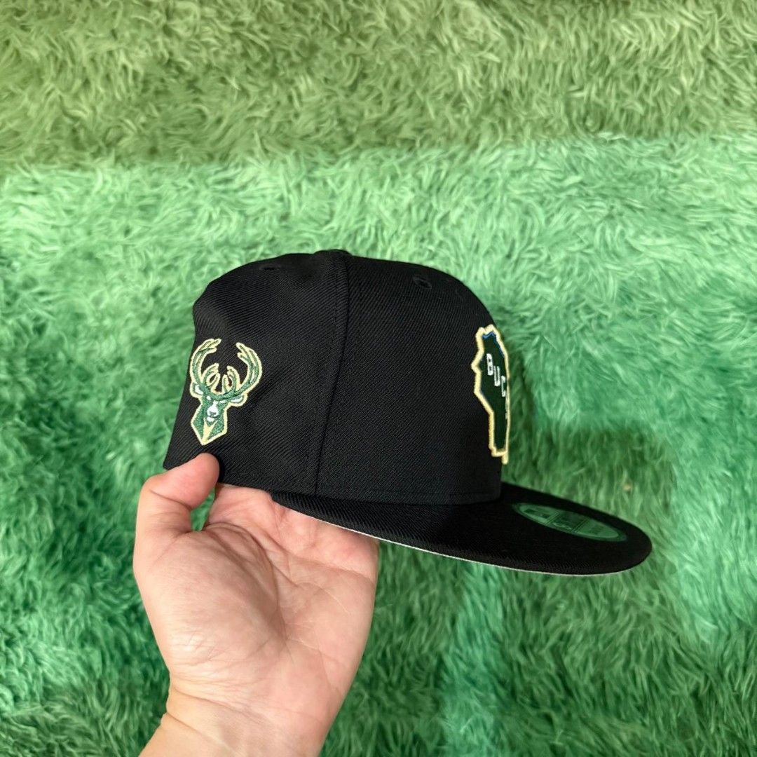 ORIGINAL NEW ERA 9FIFTY MILWAUKEE BUCKS (Category: Caps & Hats) located in Taguig. Submitted by deedeeee11 (Listing ID 1405744004, Image 2). Description: NEW ERA 9FIFTY MILWAUKEE BUCKS 100% WOOL 🥵🥵🥵 ACTUAL PICS POSTED ✅ ORIGINAL / LEGIT ✅ BRANDNEW & NO ISSUE ✅ BELOW SRP ✅ PHP 1,895 ONLY. FIXED. BELOW SRP NA. 5X MONEY BACK IF FAKE 🙇🏻‍♂️ Proof of Transaction? Visit our page: S N W D R P.