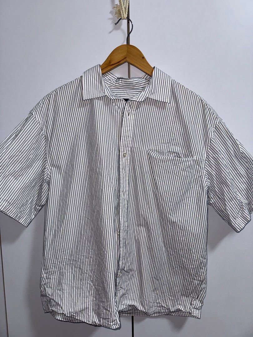 Striped Short Sleeve Shirt (Category: Tshirts & Polo Shirts ) located in Taguig. Submitted by bensilog (Listing ID 1405880047, Image 1). Description: - Striped short-sleeved shirt - Size S on tag.