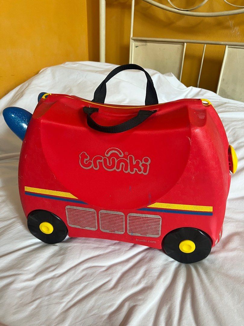 Trunki Luggage For Kids (Category: Other Babies Going Out Needs) located in Paranaque City. Submitted by closetclub308 (Listing ID 1405856903, Image 2). Description: Trunki Luggage for Kids ✨Well Used but in good condition Has signs of usage and scratches- no more sling 🏷️₱1000 negotiable.