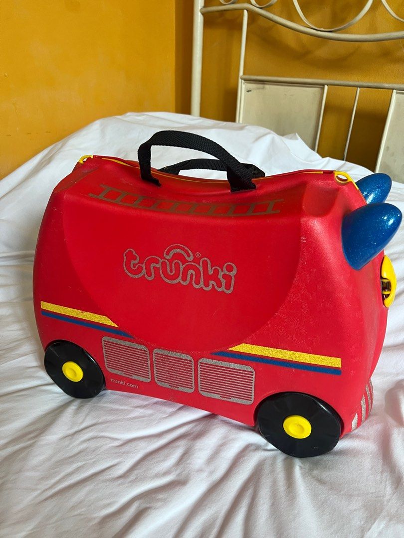 Trunki Luggage For Kids (Category: Other Babies Going Out Needs) located in Paranaque City. Submitted by closetclub308 (Listing ID 1405856903, Image 3). Description: Trunki Luggage for Kids ✨Well Used but in good condition Has signs of usage and scratches- no more sling 🏷️₱1000 negotiable.