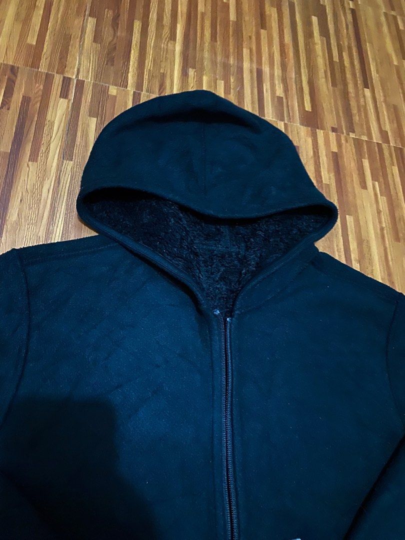 Uniqlo Reversible Fleece Cotton Jacket (Category: Coats, Jackets and Outerwear) located in Manila. Submitted by rochsanflo (Listing ID 1405715542, Image 2). Description: Large on Tag / Soft and light weight.