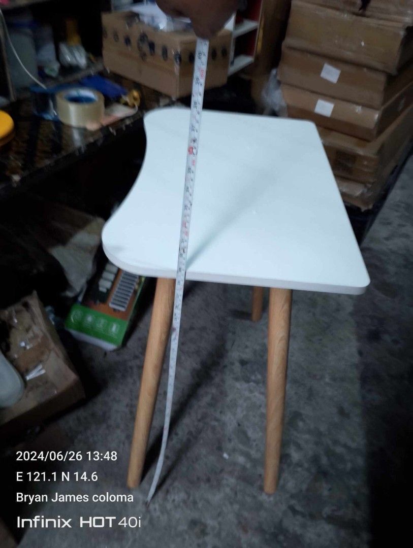 Vb scandi table (Category: Tables & Sets) located in Manila. Submitted by dolorchris69891 (Listing ID 1405845558, Image 2). Description: ✅SCANDI table 60X40 🎨WHITE.